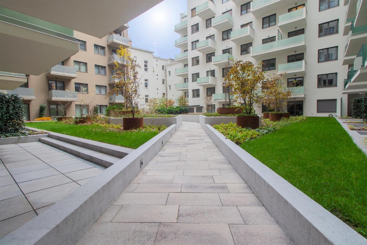 Corvin Modern Suite Budapeste Exterior foto