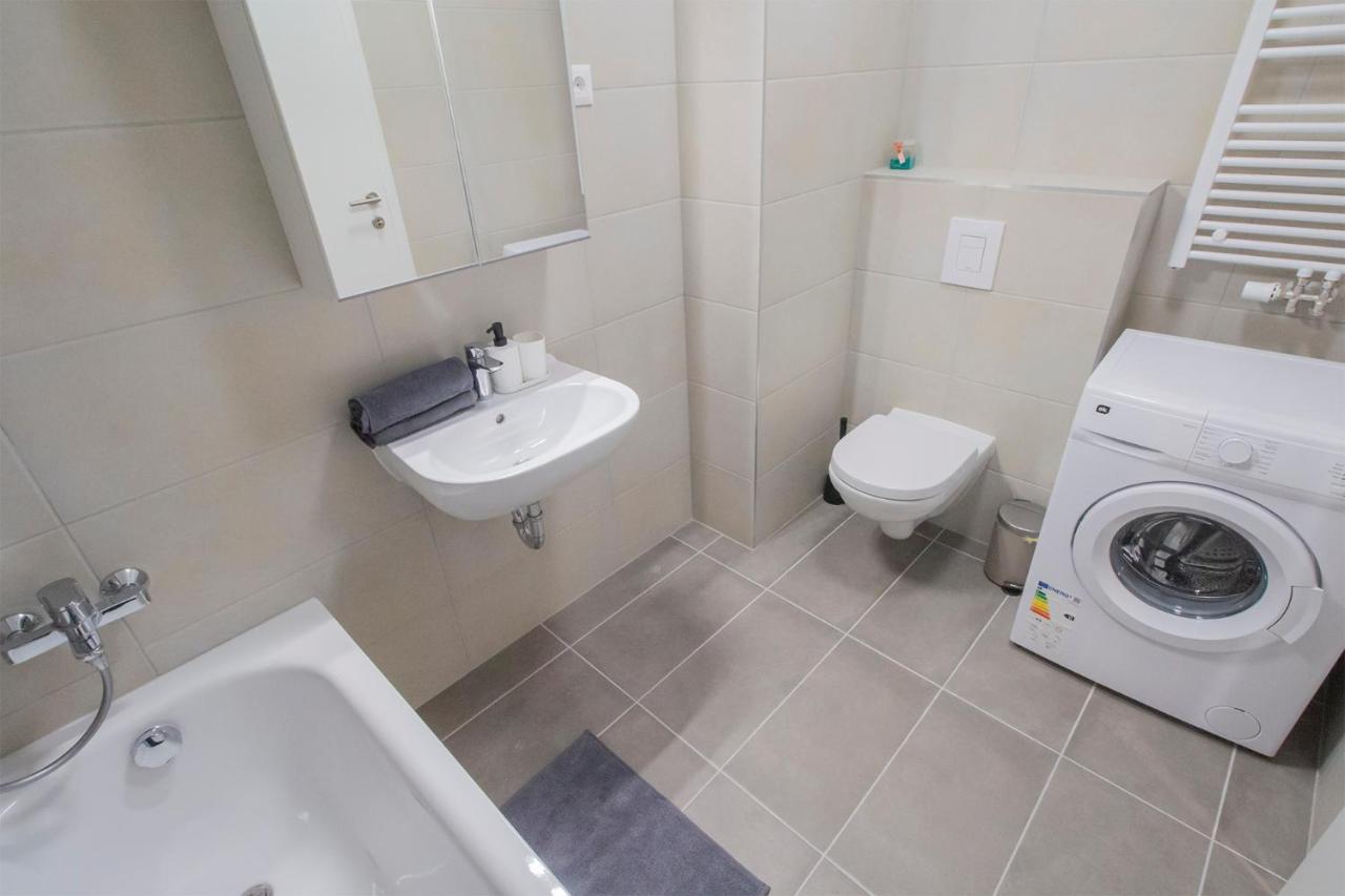 Corvin Modern Suite Budapeste Exterior foto