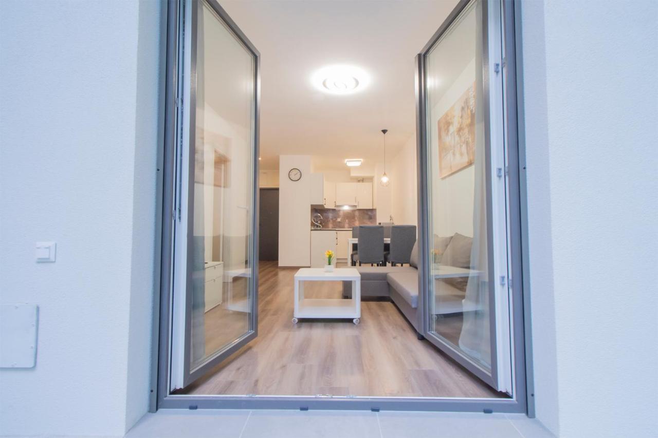Corvin Modern Suite Budapeste Exterior foto
